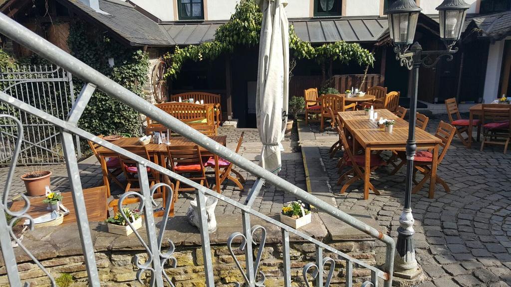 Altes Bierhaus Hotel Arzbach Buitenkant foto