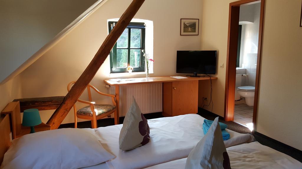 Altes Bierhaus Hotel Arzbach Buitenkant foto
