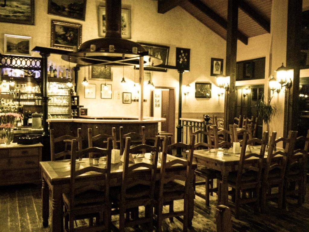 Altes Bierhaus Hotel Arzbach Buitenkant foto